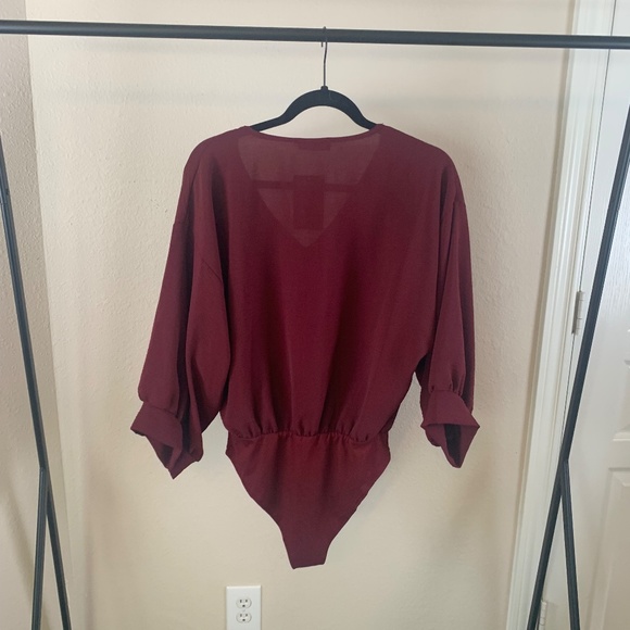 Entro Burgundy Long Sleeve V-Neck Bodysuit Size Small NWT - Picture 6 of 6